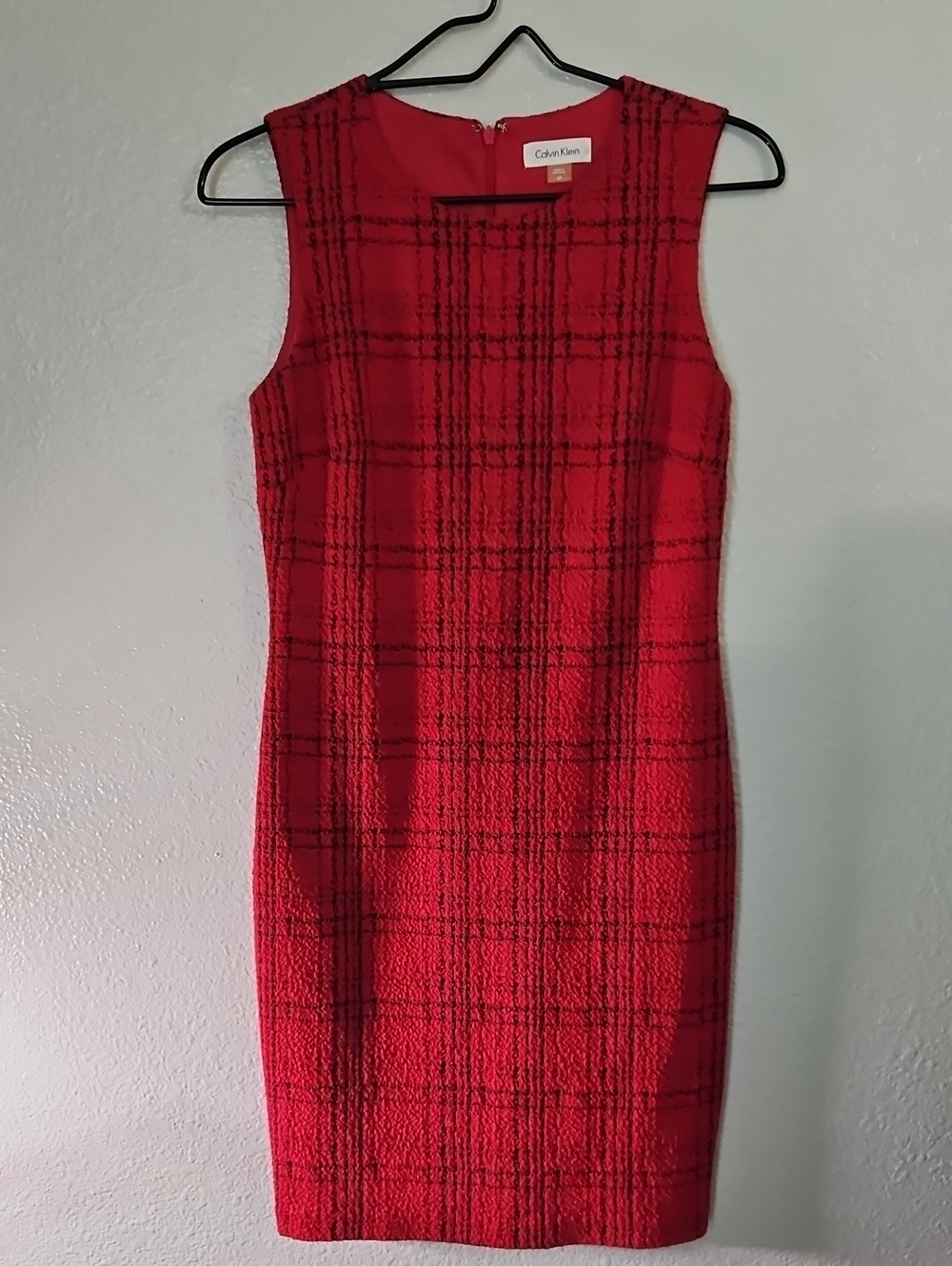 Calvin Klein Red & Black Plaid Sleeveless Sheath Dress - Size 6P (EUC)